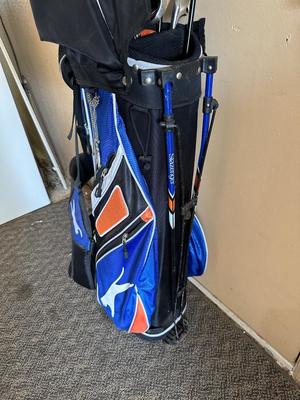 SLAZENGER GOLF CLUBS AND BAG