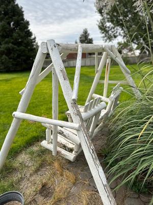 LOG DOUBLE SEAT SWING WITH TABLE