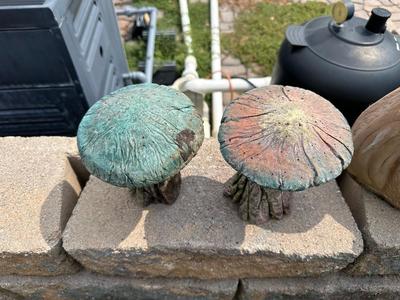 CONCRETE SQUIRREL AND 3 MUSHROOMS