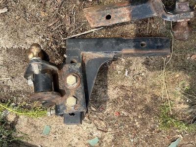 TRAILER HITCHES