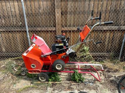 MTD 5/20 SNOW BLOWER