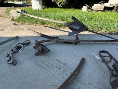 ANTIQUE & PRIMITIVE ANIMAL TRAPS, SICKLE AND FIELD PLOW