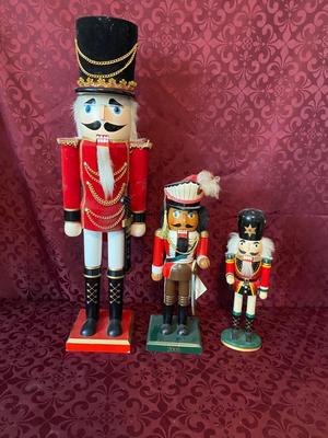 THE THREE AMIGOS NUTCRACKERS **BIG LITTLE AND SMALL***