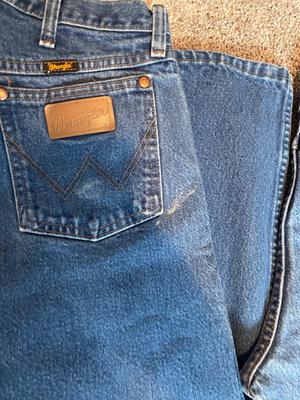 3 PAIR OF BROKEN IN WANGLER JEANS 34X32