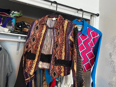 WOMENS CLOTHING MOSTLY WESTERN WEAR