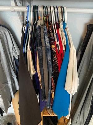 WOMENS CLOTHING MOSTLY WESTERN WEAR
