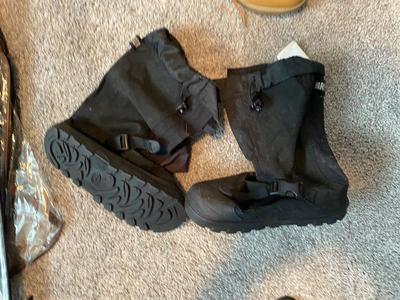 MENS BOOTS AND HARLEY DAVIDSON NEOS