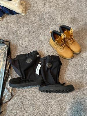 MENS BOOTS AND HARLEY DAVIDSON NEOS