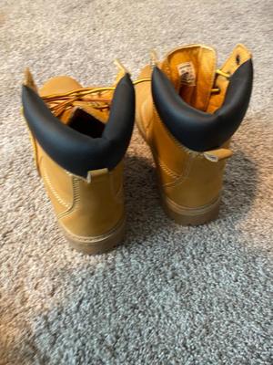 MENS BOOTS AND HARLEY DAVIDSON NEOS