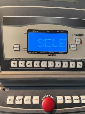 REALLY NICE SPIRIT TREADMILL