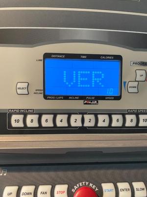 REALLY NICE SPIRIT TREADMILL