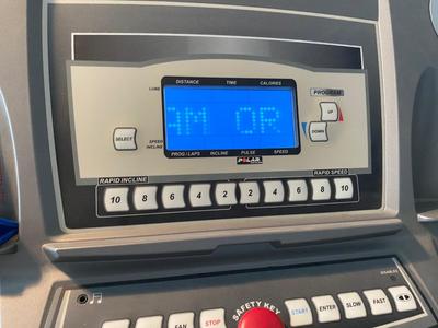 REALLY NICE SPIRIT TREADMILL