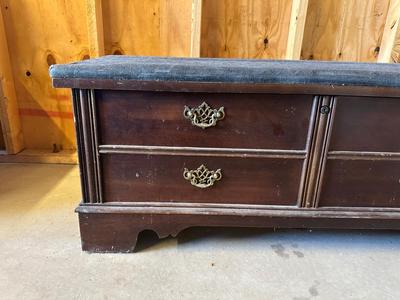 LANE CEDAR LINED HOPE CHEST