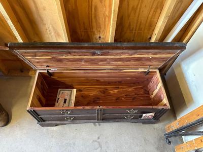 LANE CEDAR LINED HOPE CHEST