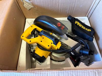 DEWALT HEAVY DUTY 10" COMPOUND MITER SAW