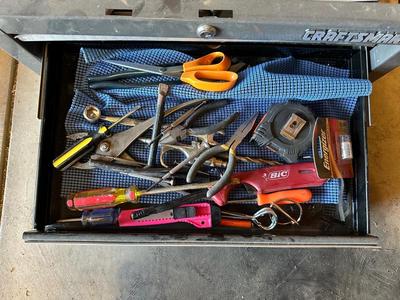 CRAFTSMAN TOOL CHEST FULL OF HAND TOOLS