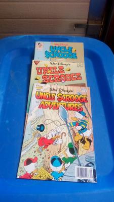 LOT 31 - 3 VINTAGE UNCLE SCROOGE COMIC BOOKS