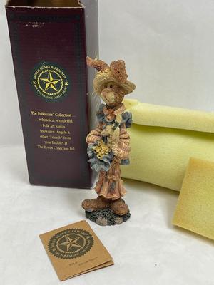 Boyds Bears and Friends - Folkstone Collection: Prudence with Daffodils