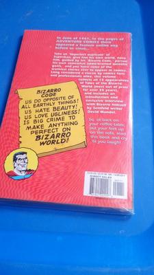 LOT 32 - SUPERMAN BIZARRO WORLD