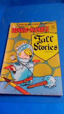 LOT 33 - VINTAGE DENNIS THE MENACE COMIC BOOK