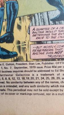 LOT 37 - BATTLESTAR GALACTICA COMIC BOOK