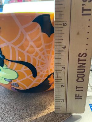Vintage Disney Original Halloween Bowl in VG Preowned Condition.