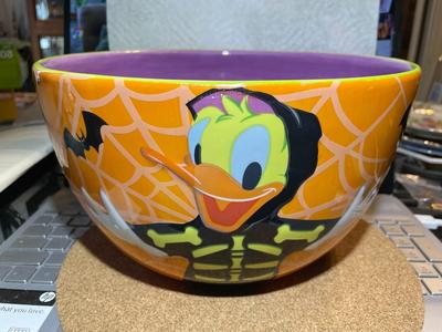 Vintage Disney Original Halloween Bowl in VG Preowned Condition.
