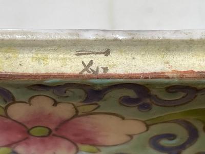 Chinese Republic Period Famille Verte Porcelain 1-Time Hinged Lidded Trinket Box w/Many Stress Cracks as Pictured.