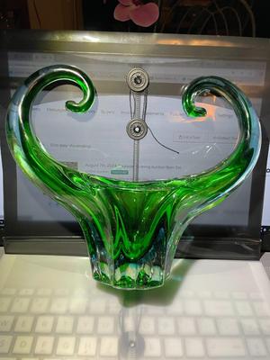 Vintage Mid-Century Modern Emerald Green Murano Art Glass Vase/Decor 10" Wide x 8" Tall in VG Preowned Condition. (No Sticker).