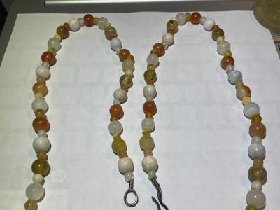 Vintage Fashion Glass Necklace 34" in Good Preowned Condition as Pictured.