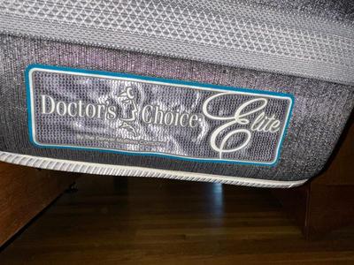 RUSTIC HACIENDA STYLE QUEEN BED WITH A SLEEP NUMBER MATTRESS SET