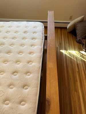 RUSTIC HACIENDA STYLE QUEEN BED WITH A SLEEP NUMBER MATTRESS SET