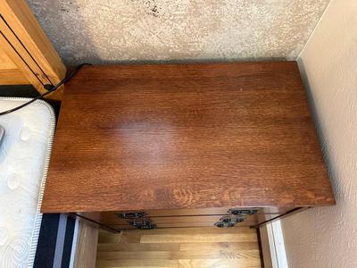 WALTER OF WABASH 3 DRAWER NIGHT STAND W/ALARM CLOCK