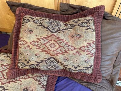 THROW PILLOWS