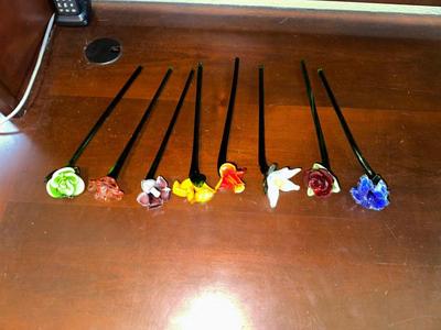 8 GLASS FLOWERS