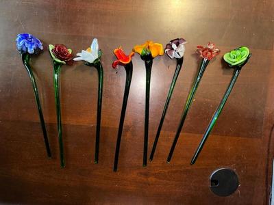 8 GLASS FLOWERS