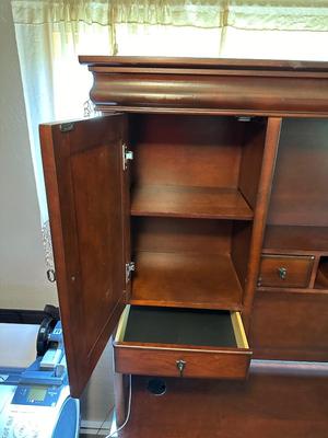 L SHAPED COMPUTER DESK WITH HUTCH PLUS CHAIR AND OFFICE SUPPLIES