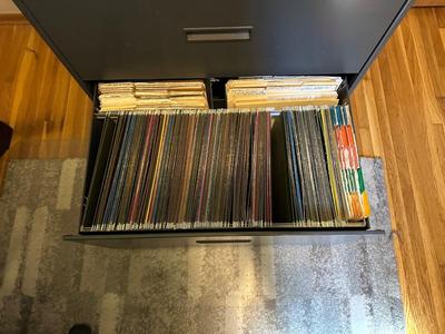 4 DRAWER LATERAL FILING CABINET