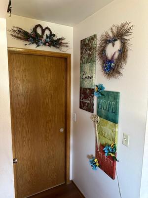 DRIED FOLIAGE SWAG AND WREATH PLUS WALL DECOR