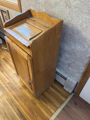 WOODEN TRASH BIN & CAST IRON TILED TRIVET