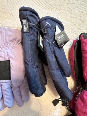 WINTER GLOVES
