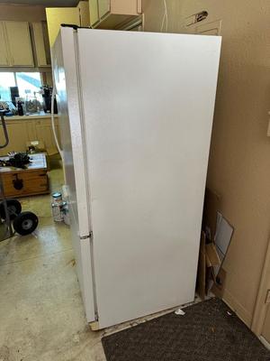 AMANA REFRIGERATOR W/BOTTOM FREEZER