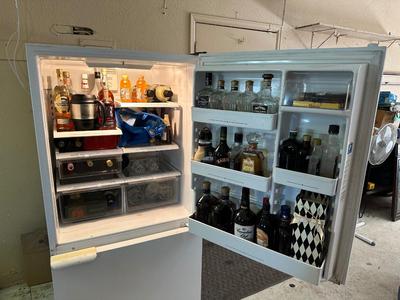 AMANA REFRIGERATOR W/BOTTOM FREEZER