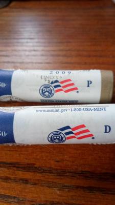 LOT 38 - TWO ROLLS 2009 LINCOLN CENTS