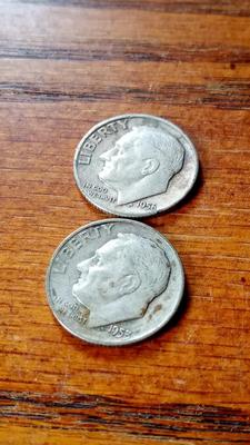 LOT 39 - TWO SILVER DIMES