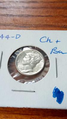 LOT 46 - 1944-D MERCURY DIME