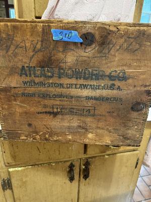 Atlas Powder Box
