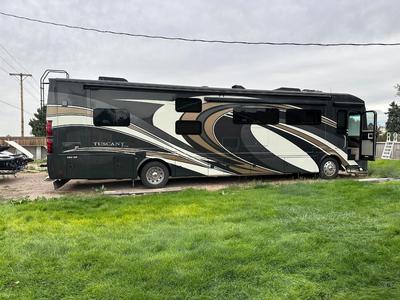 2016 TUSCANY XTE MOTOR COACH WITH ALL THE BELLS AND WHISTLES