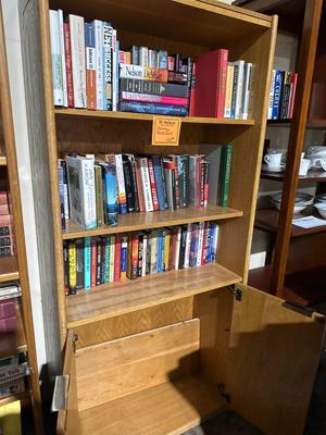 Storage bookshelf