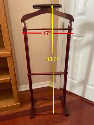 Lot 255 Valet Suit Rack
